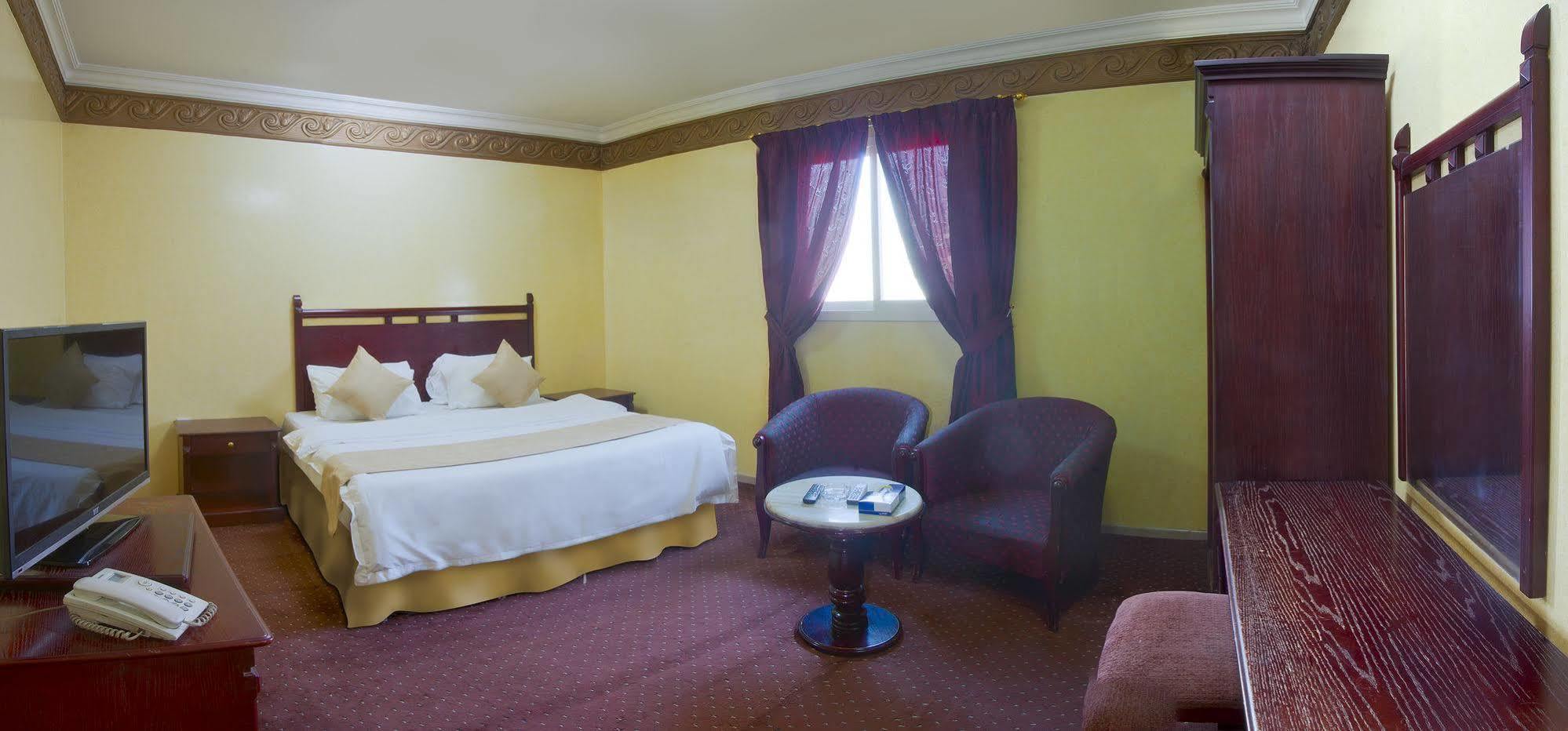 Al Farhan Hotel Suites Al Aqiq Ер-Ріяд Екстер'єр фото
